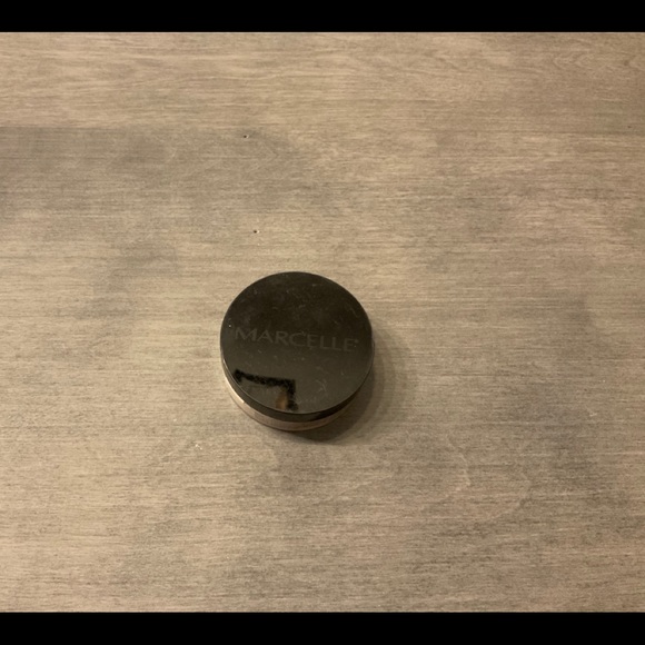 2/12$ ✨ Marcelle - Face Powder - Picture 3 of 4